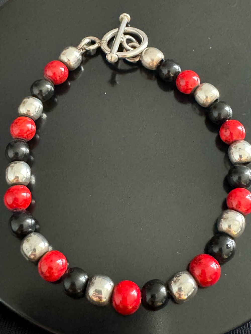 Sterling Silver Red & Black Glass Bead Bracelet Toggle Clasp - 7.5” - Unisex